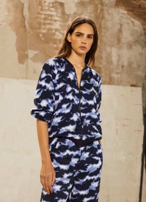 multi_chamarra_bomber_de_camuflaje_pepe_jeans_06x4126_mujer.jpg multi chamarra bomber de camuflaje Pepe Jeans 06X4126 mujer - Imagen 1