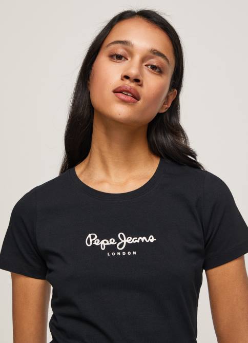 negro_camiseta_basica_con_logo_pepe_jeans_06x4400_mujer.jpg negro camiseta básica con logo Pepe Jeans 06X4400 mujer - Imagen 1